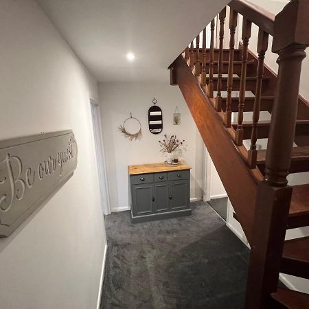 House Sleeps 8. 2Bedrooms & Sofa Beds In Sitting Room 바스 외부 사진