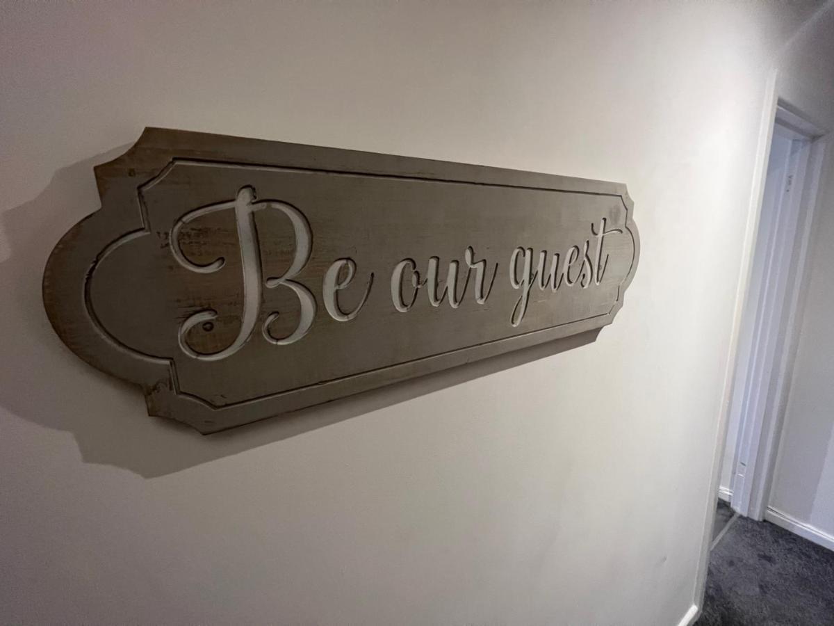 House Sleeps 8. 2Bedrooms & Sofa Beds In Sitting Room 바스 외부 사진