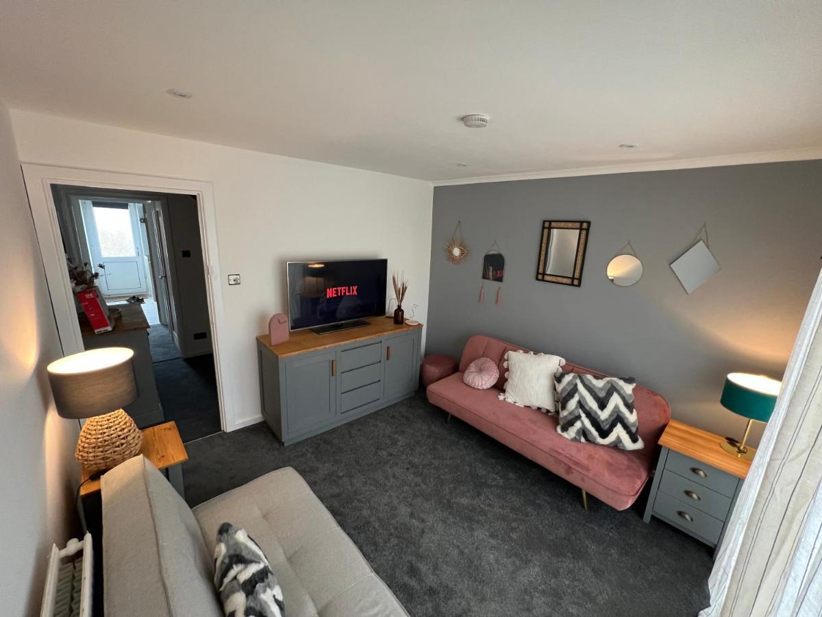 House Sleeps 8. 2Bedrooms & Sofa Beds In Sitting Room 바스 외부 사진