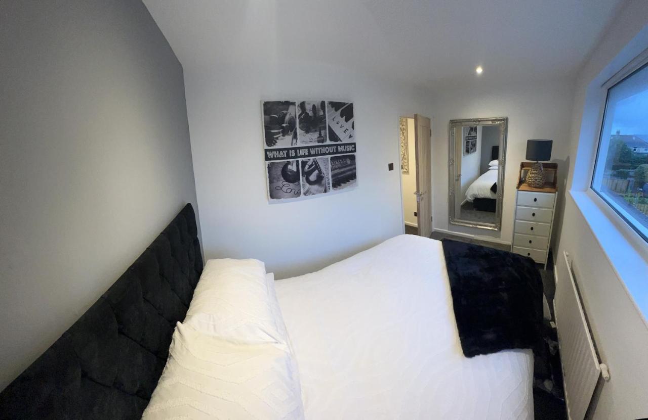 House Sleeps 8. 2Bedrooms & Sofa Beds In Sitting Room 바스 외부 사진